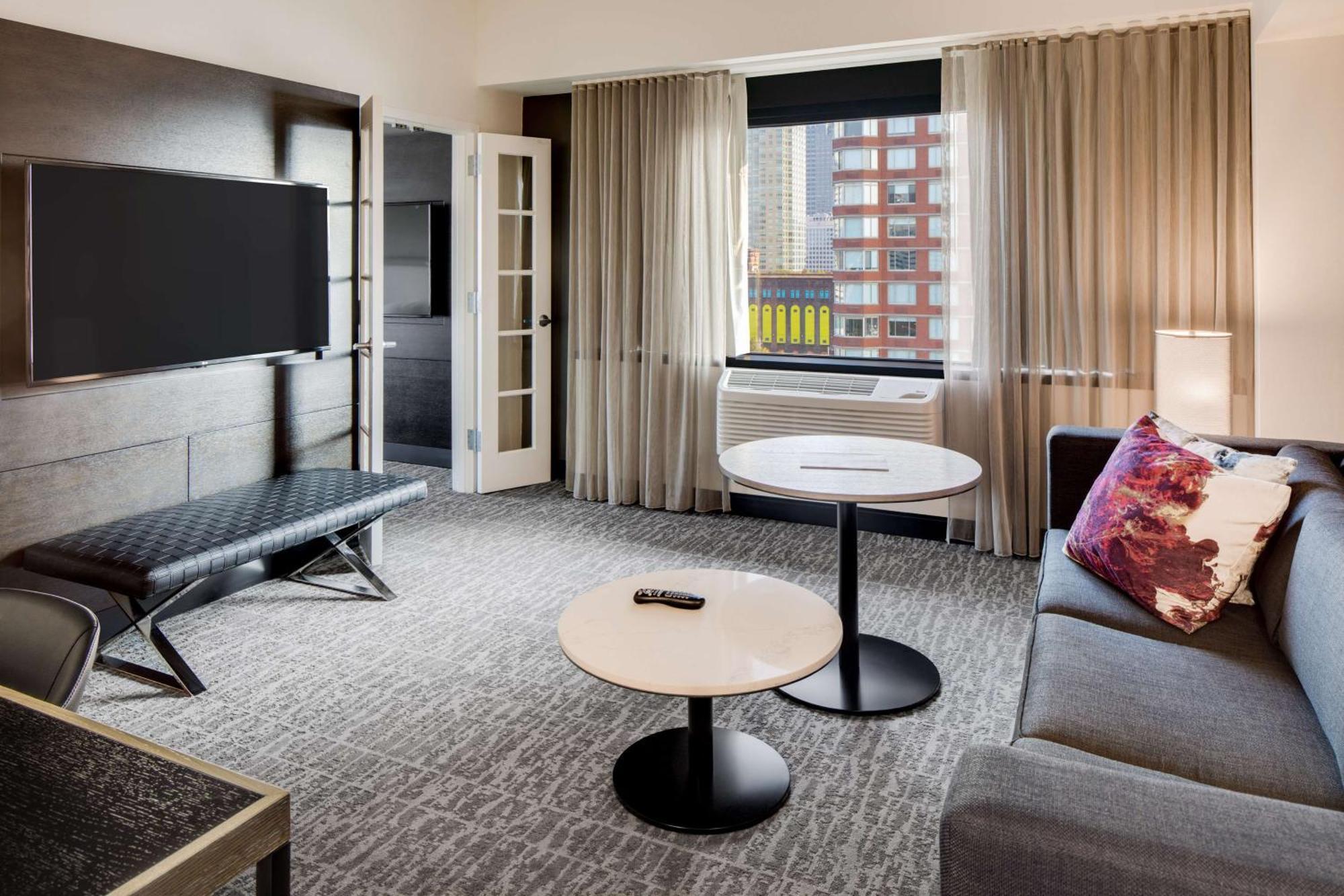 Doubletree By Hilton Hotel & Suites ג'רזי סיטי מראה חיצוני תמונה